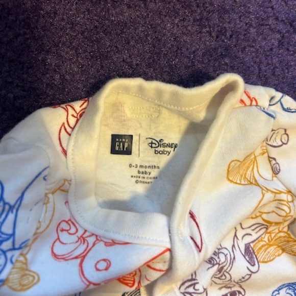Gap Seven dwarfs Disney onesie - 0-3 months - Picture 3 of 4